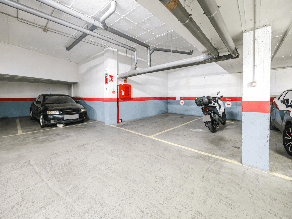 Piso en Venta en Calle Salinas - 29