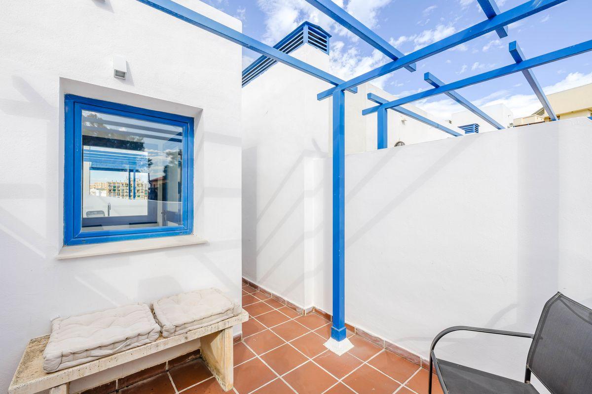 Piso en Venta en Calle Salinas - 24