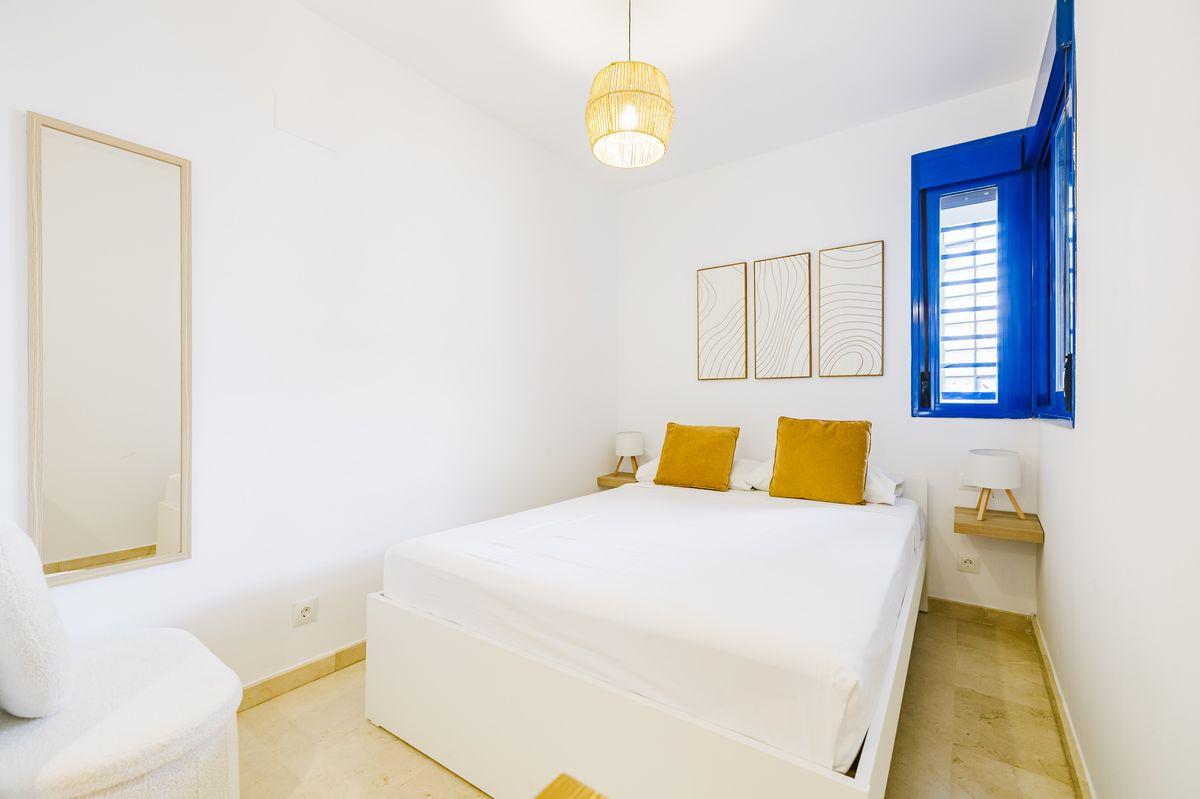 Piso en Venta en Calle Salinas - 12