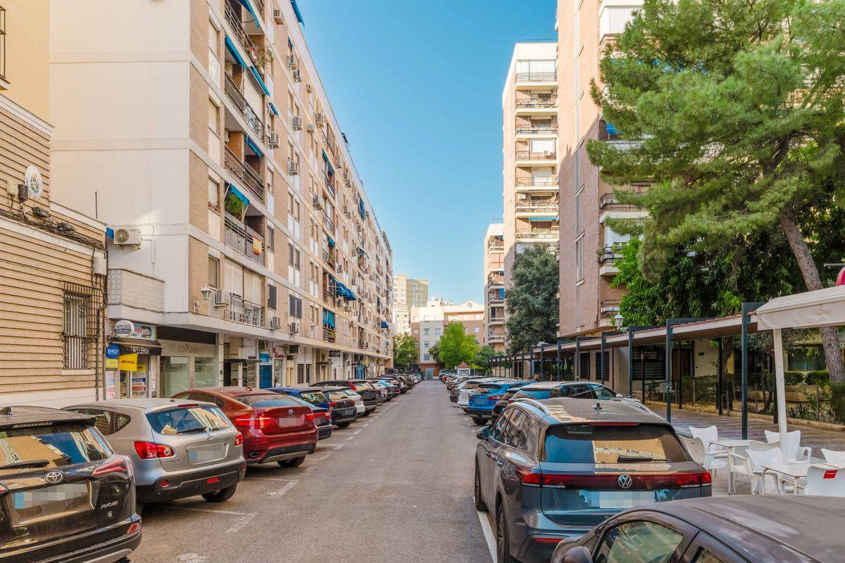 Piso en Venta en Calle Grupo Oscar Carvallo - 33