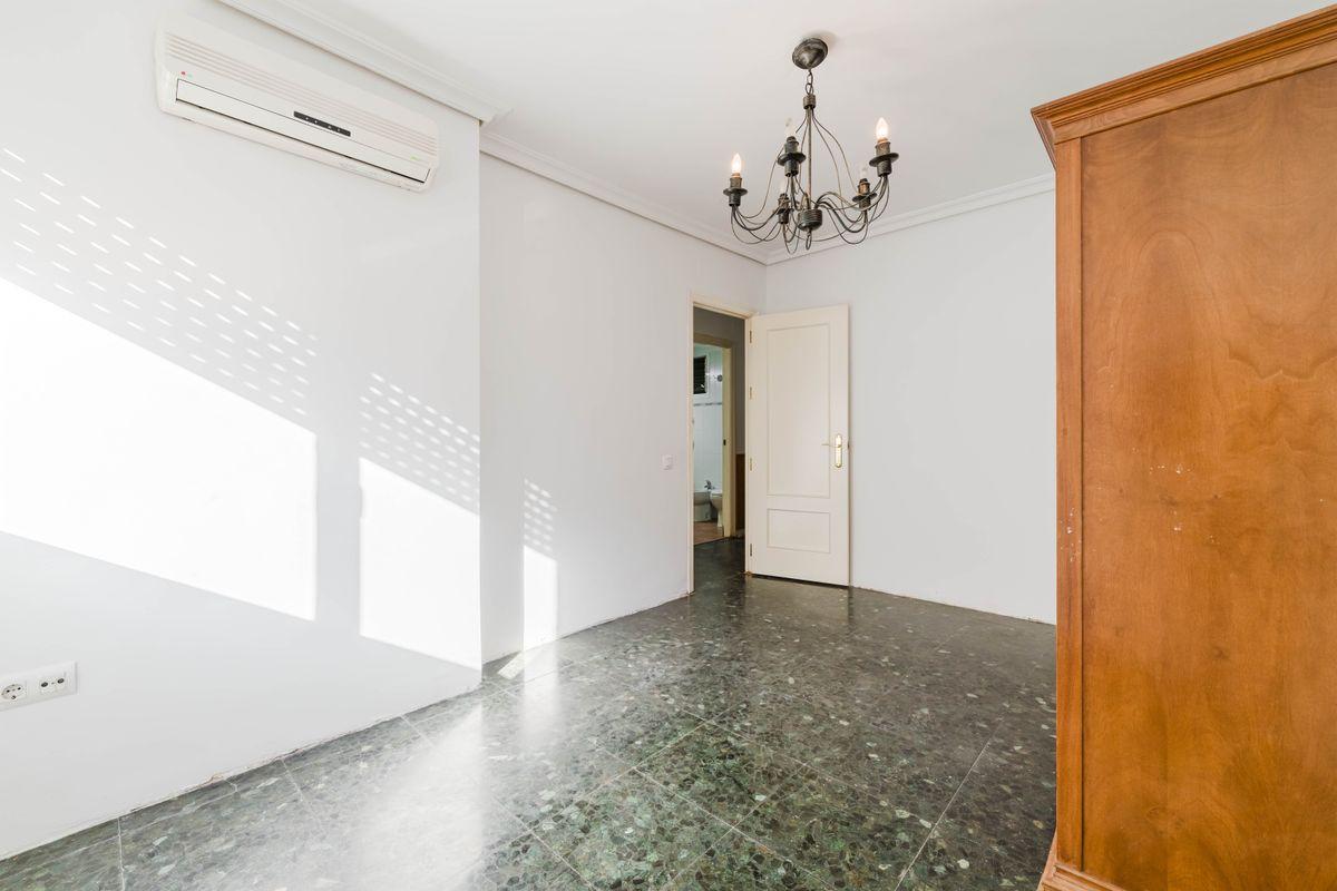 Piso en Venta en Calle Grupo Oscar Carvallo - 27