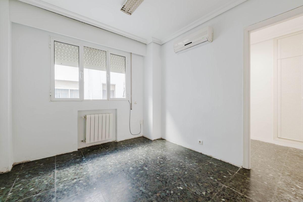 Piso en Venta en Calle Grupo Oscar Carvallo - 12