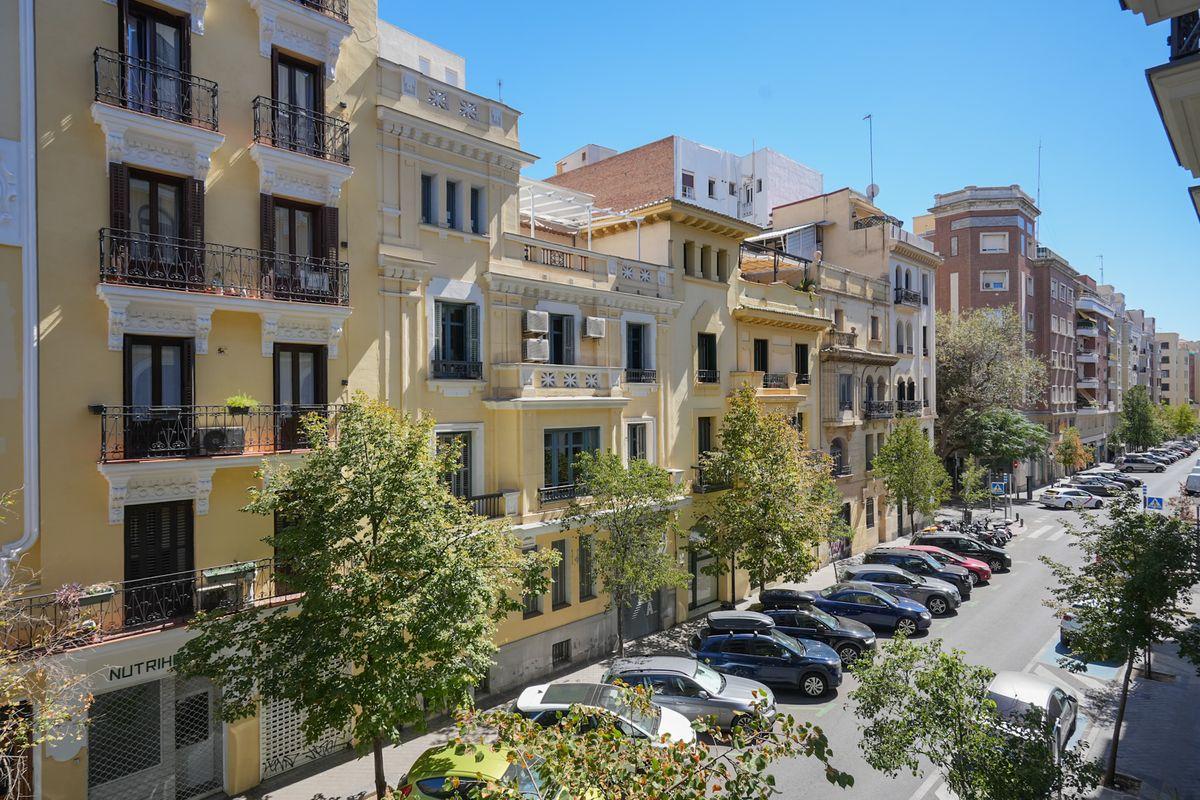 Piso en Venta en Calle de Covarrubias - 40
