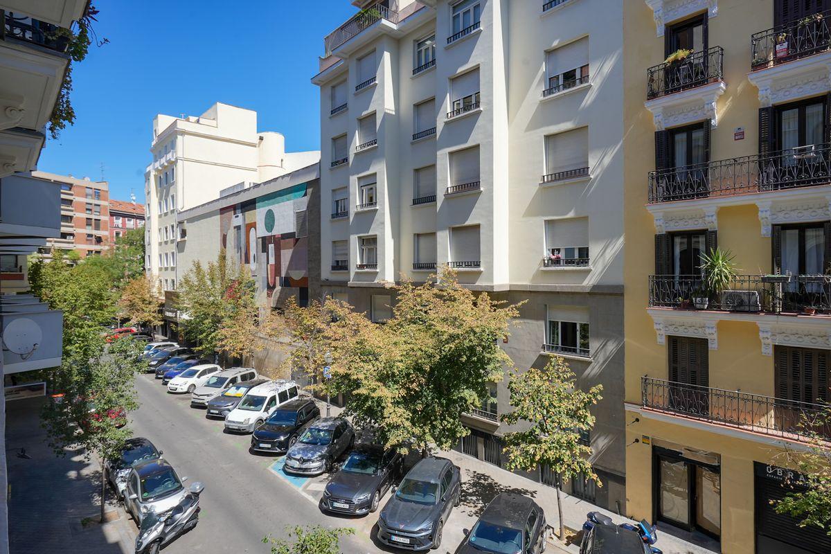 Piso en Venta en Calle de Covarrubias - 39