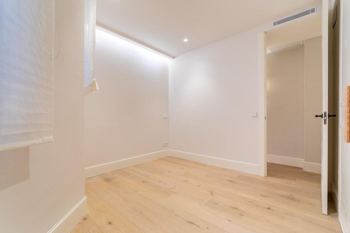 Piso en Venta en Calle de María de Molina - 8