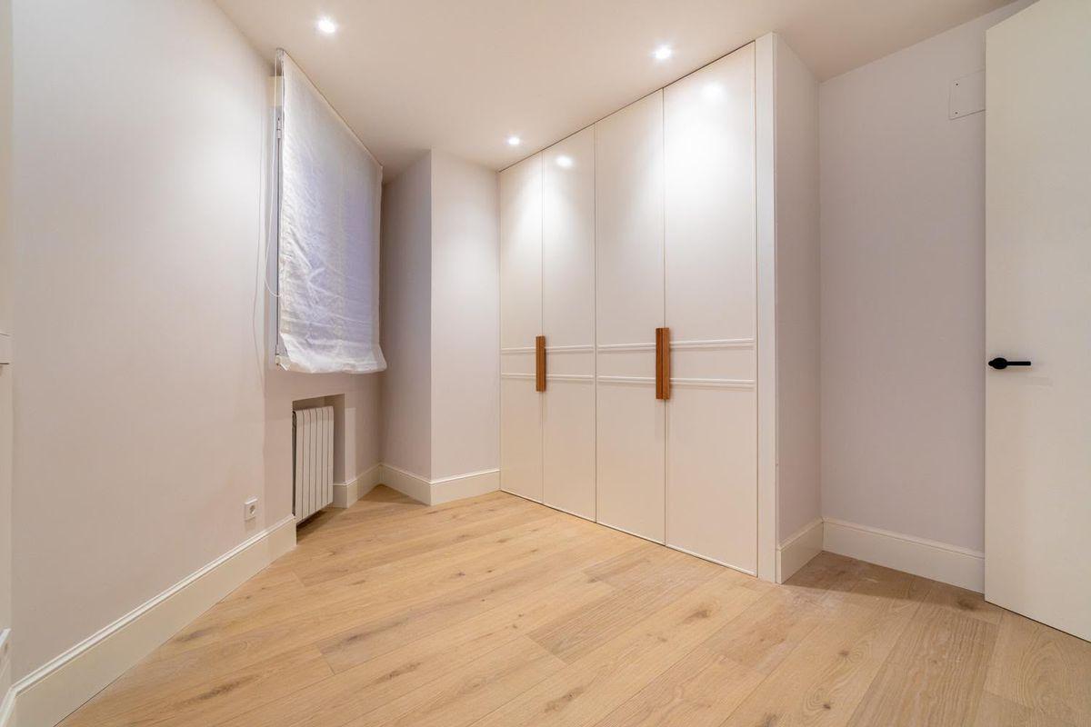 Piso en Venta en Calle de María de Molina - 13