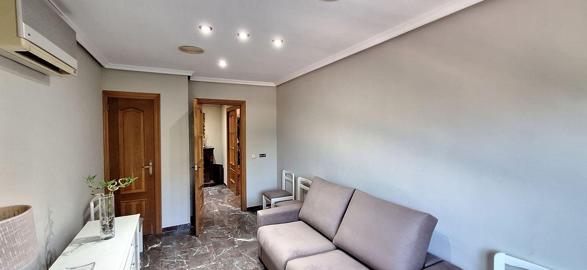 Piso en Venta - Plaça Generalitat - 5