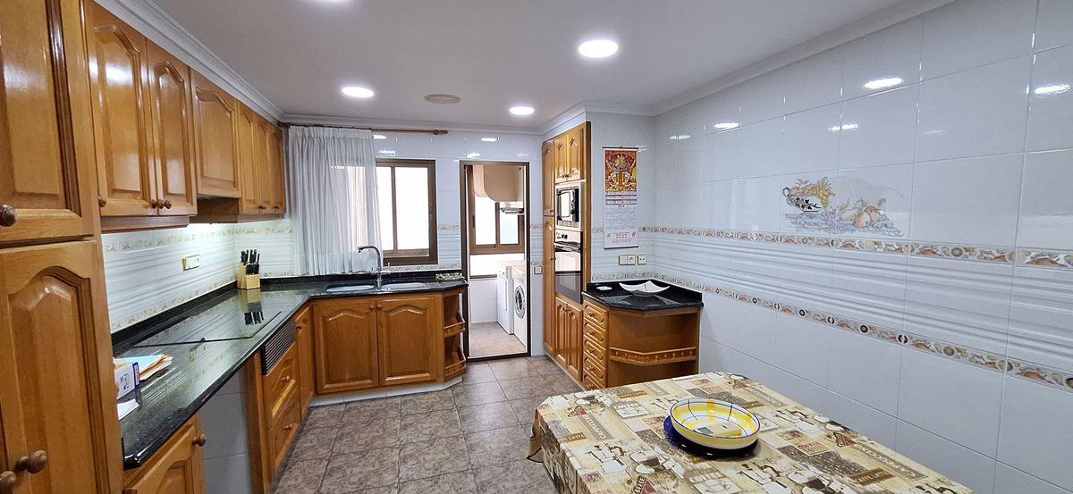 Piso en Venta - Plaça Generalitat - 7