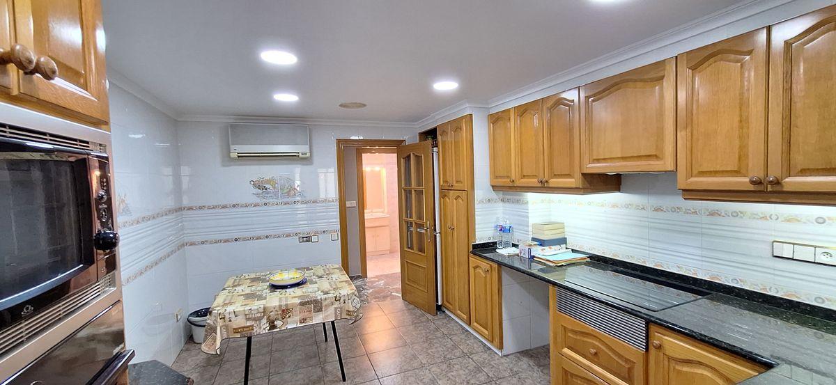Piso en Venta - Plaça Generalitat - 8