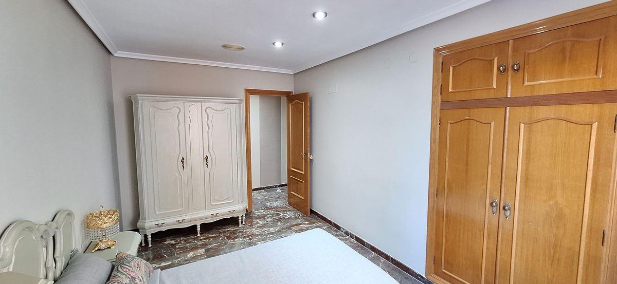 Piso en Venta - Plaça Generalitat - 14