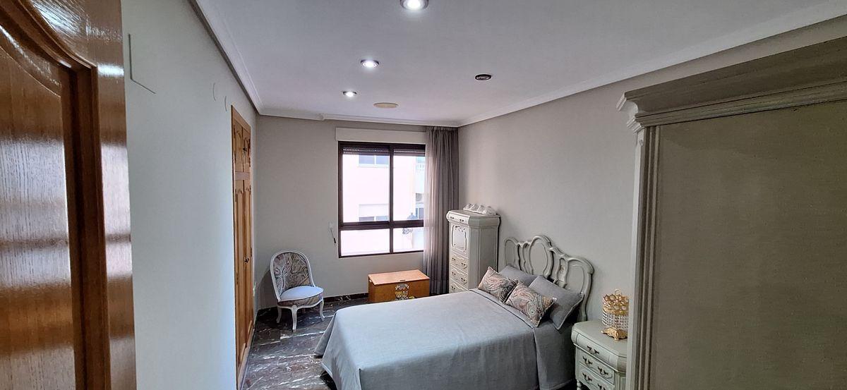 Piso en Venta - Plaça Generalitat - 15