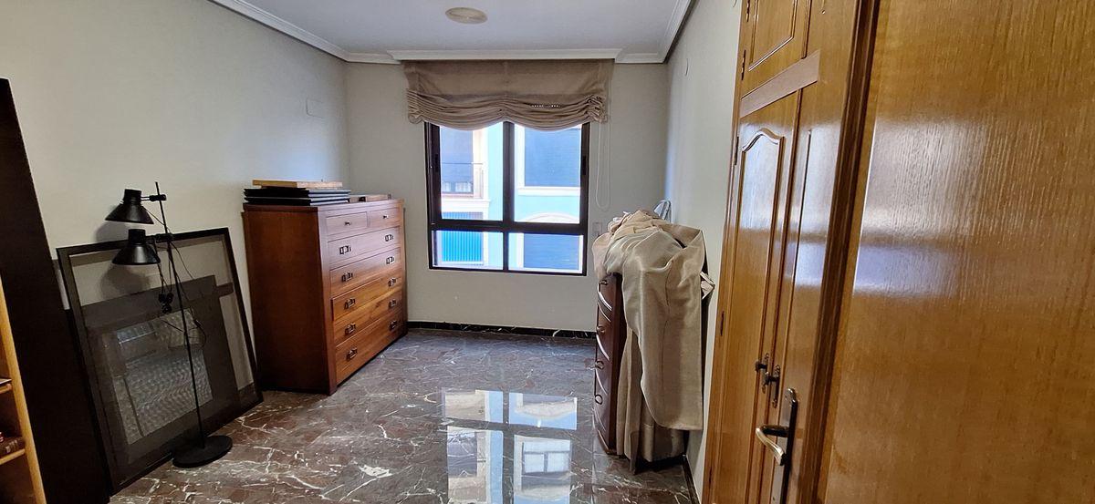 Piso en Venta - Plaça Generalitat - 18