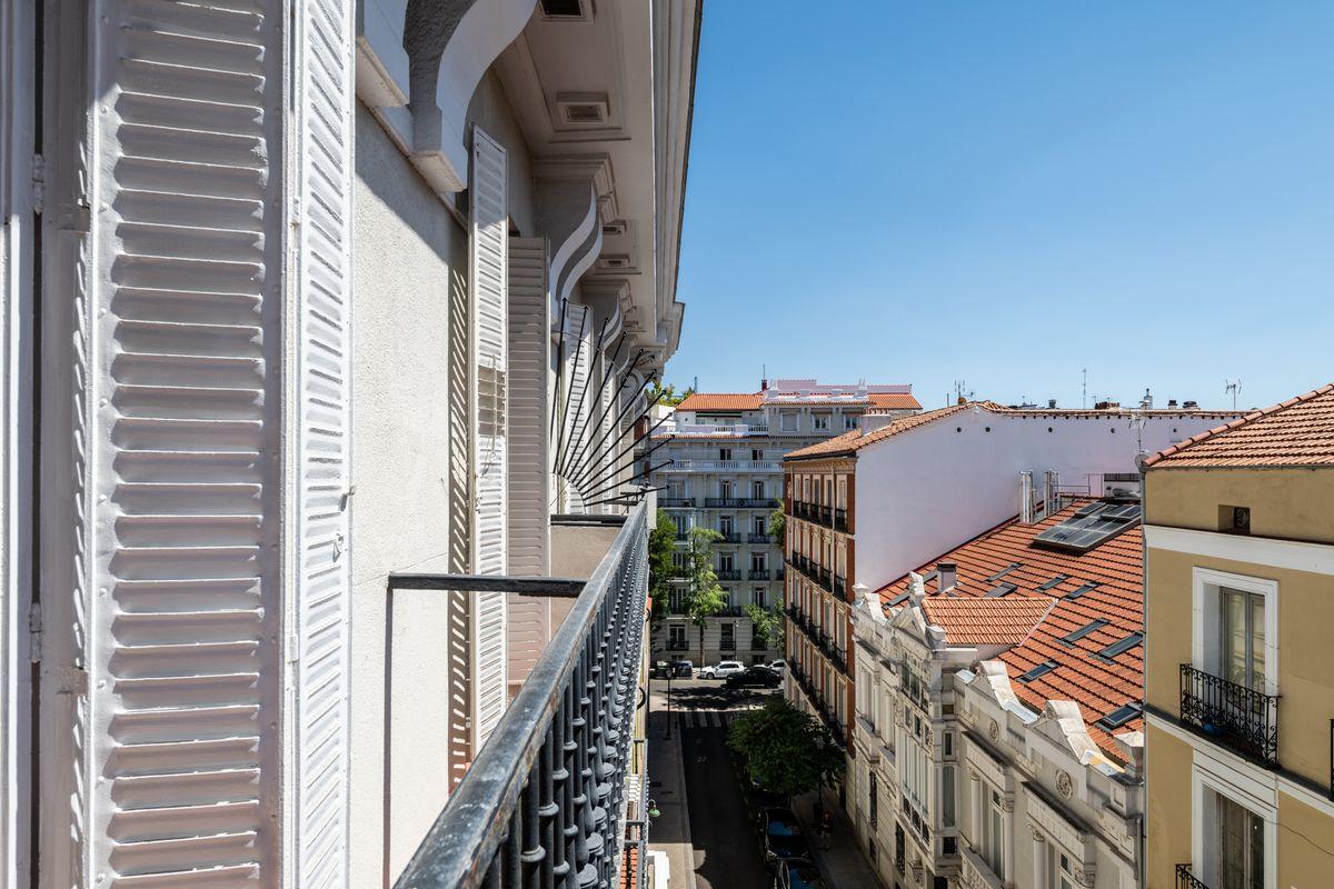 Piso en Venta - Calle Blanca de Navarra - 17