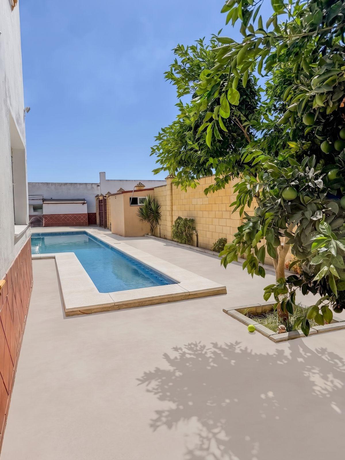 Casa en Venta - Las Cabezas de San Juan - 2