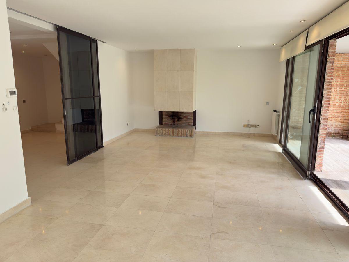 Casa en Venta en Calle Isla de Formentera - 2
