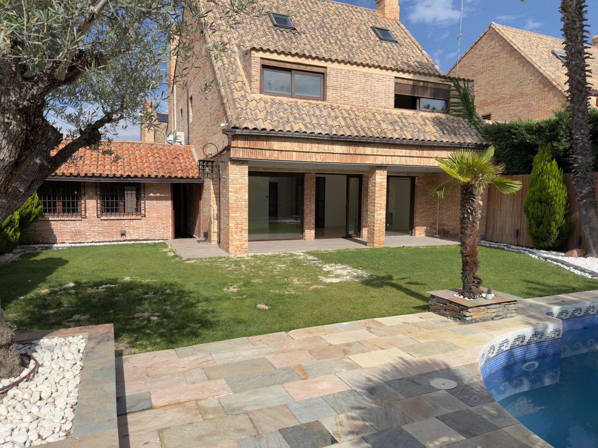 Casa en Venta en Calle Isla de Formentera - 1