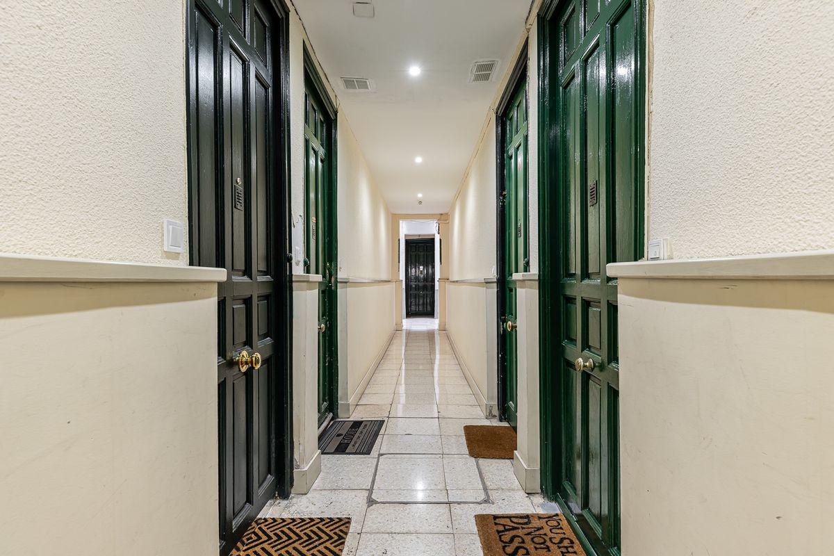 Piso en Alquiler - Calle de Juan de Urbieta - 17