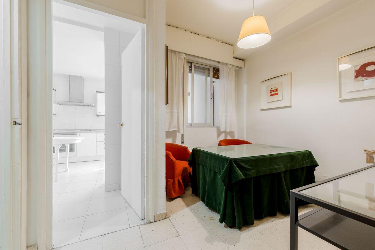 Piso en Venta en Calle Levíes - 16