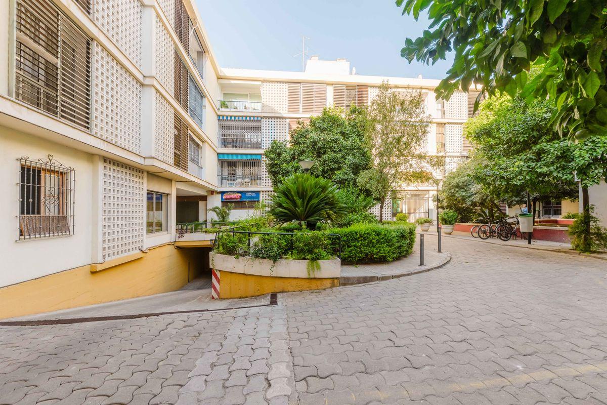 Piso en Venta en Calle Levíes - 36