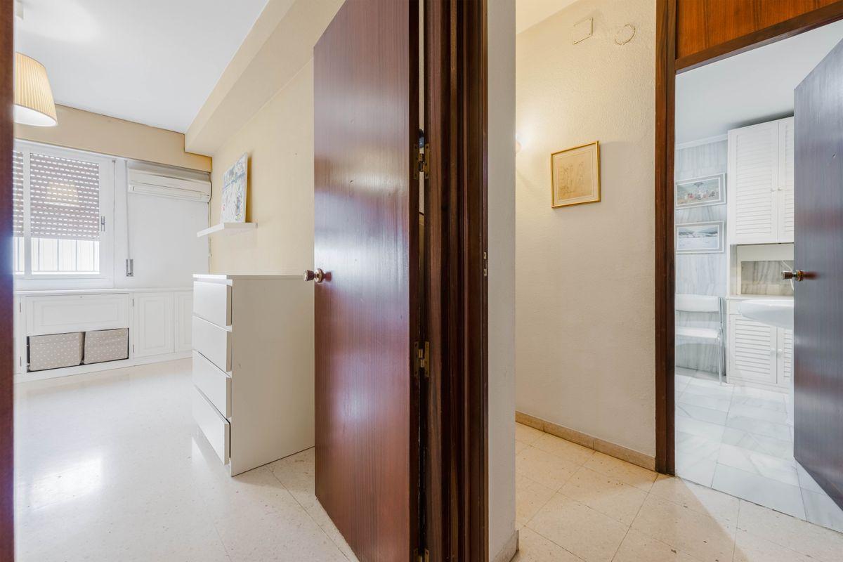Piso en Venta en Calle Levíes - 20