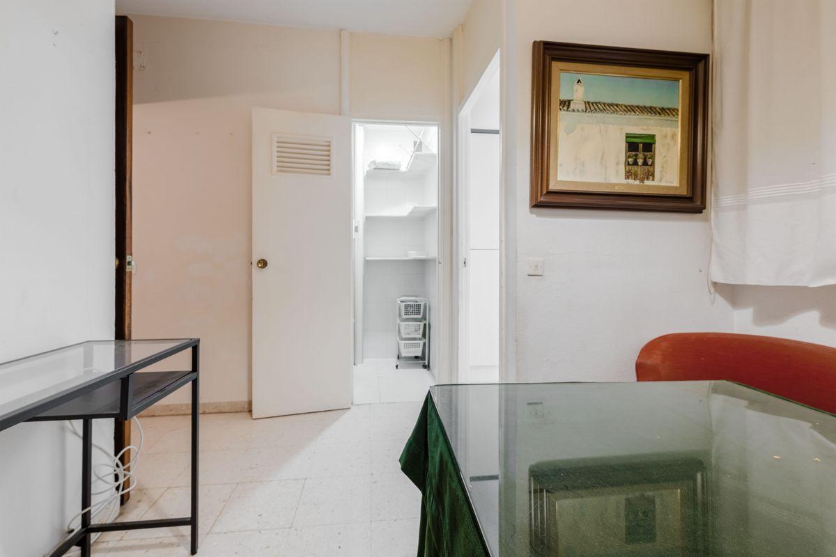 Piso en Venta en Calle Levíes - 17