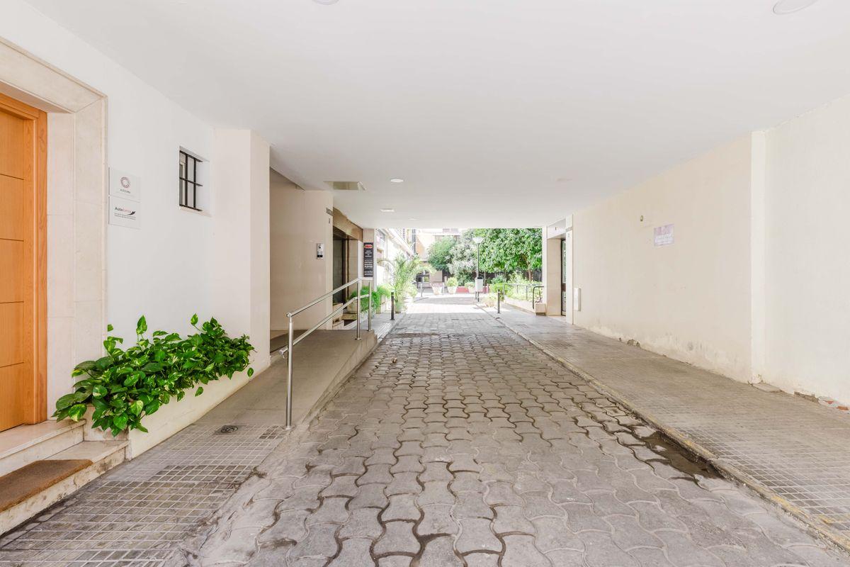 Piso en Venta en Calle Levíes - 38