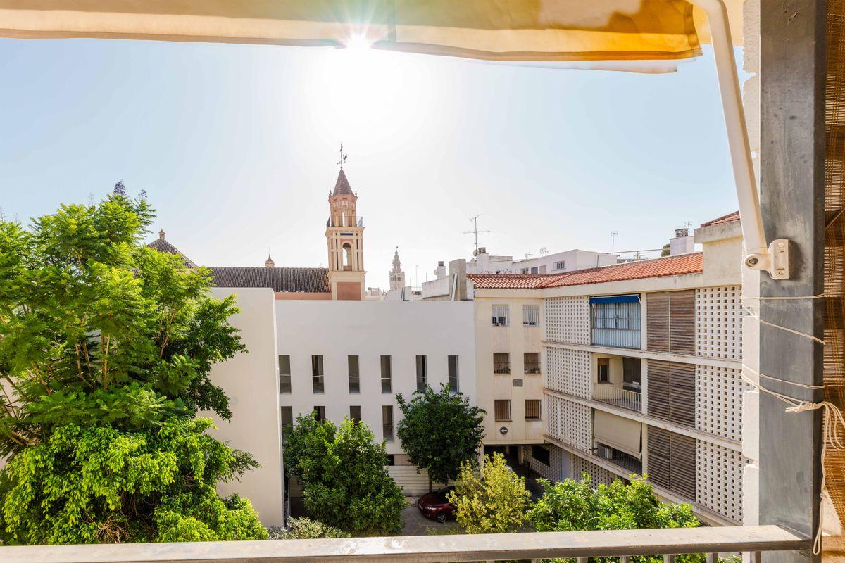 Piso en Venta en Calle Levíes - 7