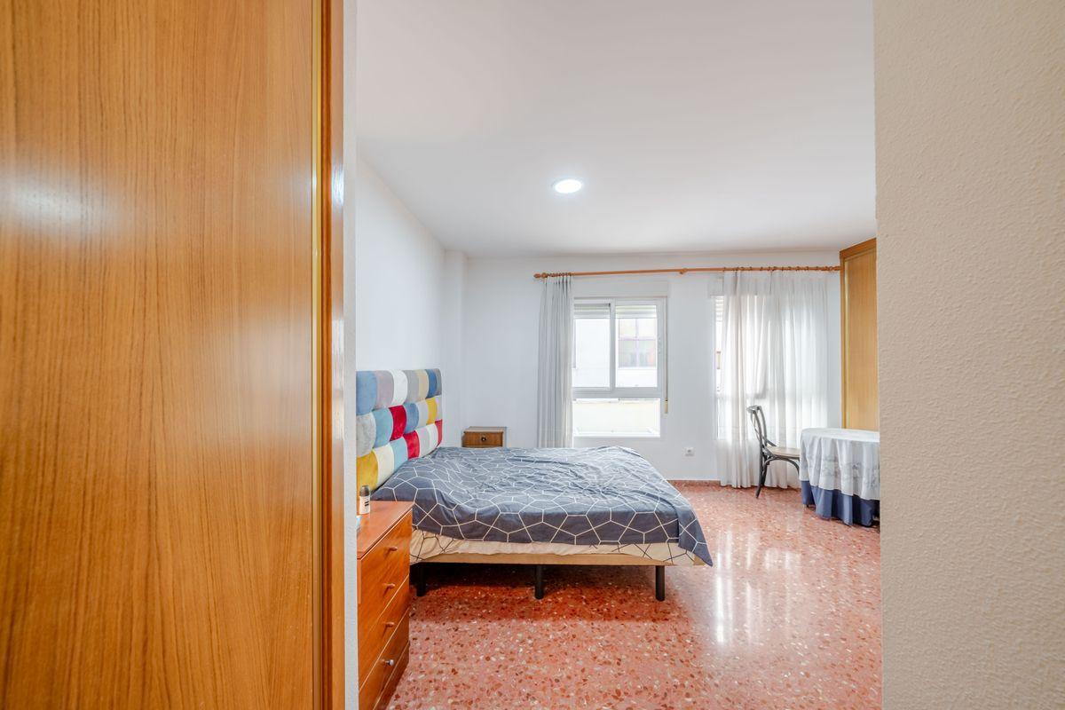 Piso en Venta en Calle Boyero - 23