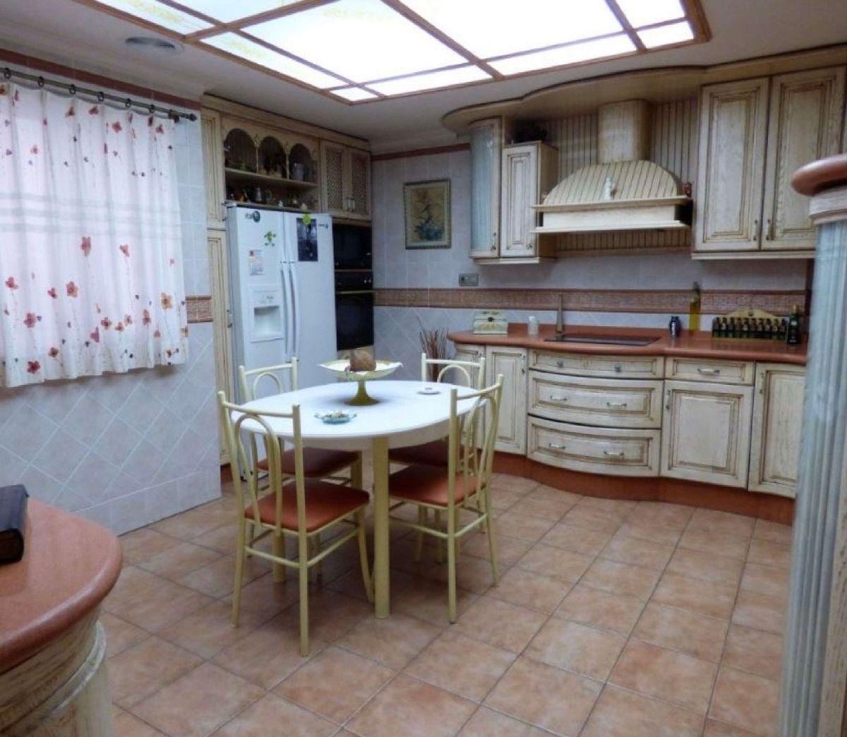 Casa en Venta en Calle Don Alarico Lopez Teruel - 9
