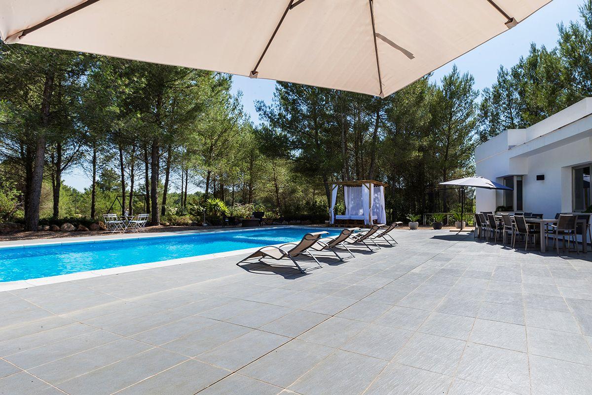 Villa en Alquiler en Poligono 25 - 33