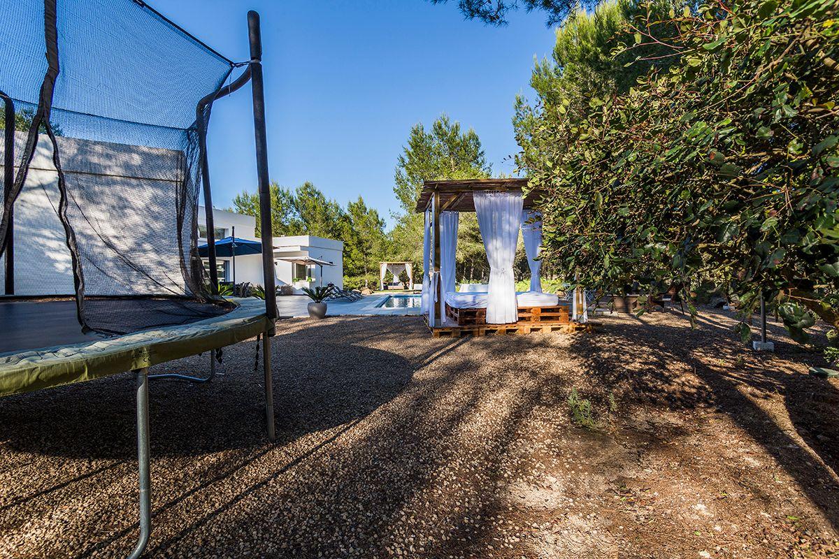 Villa en Alquiler en Poligono 25 - 40