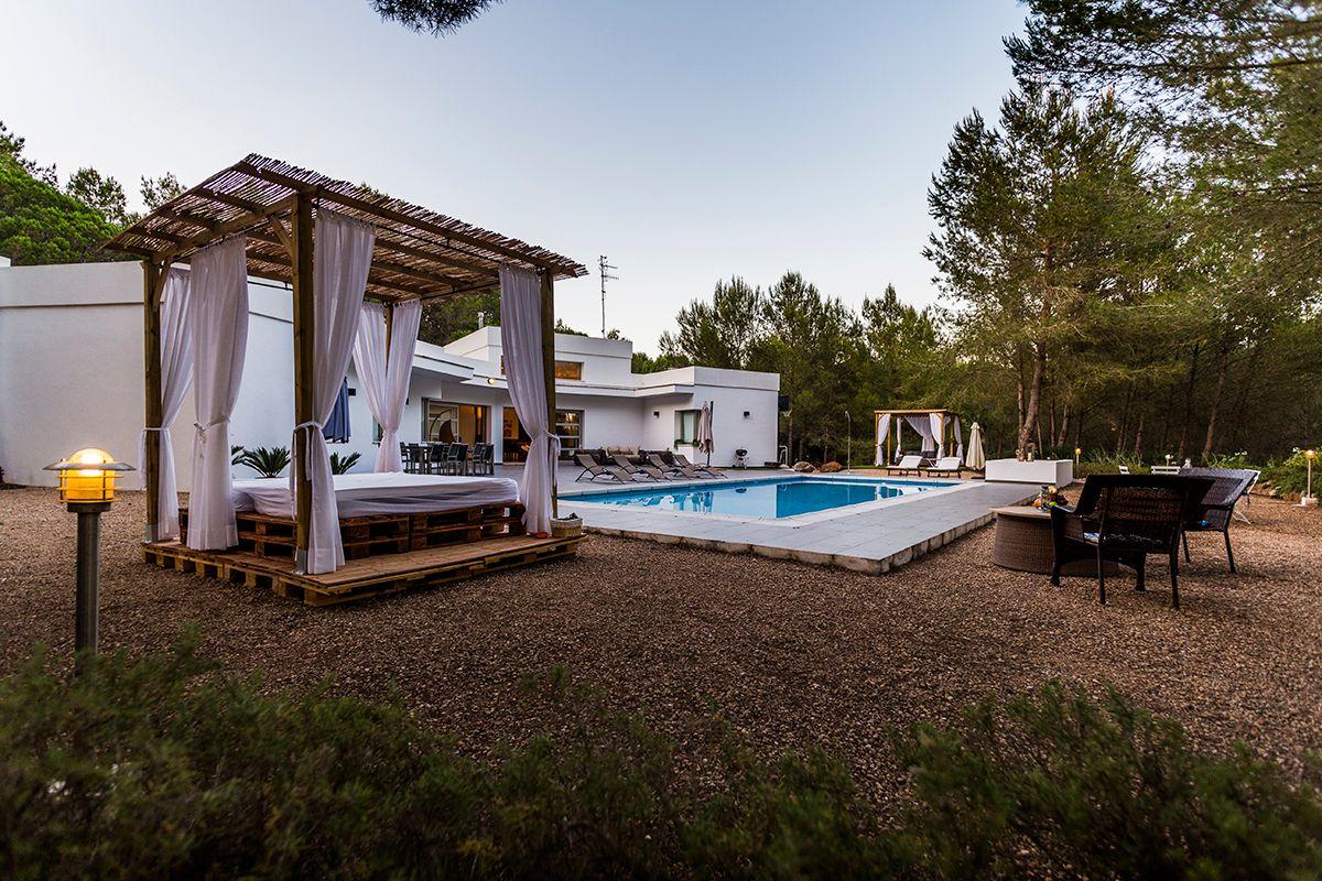 Villa en Alquiler en Poligono 25 - 48