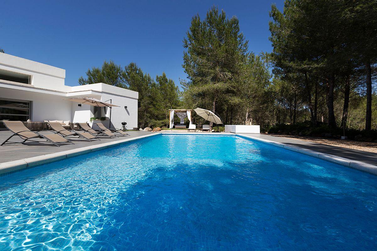 Villa en Alquiler en Poligono 25 - 42