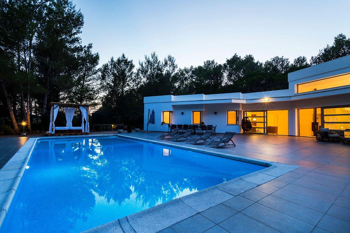 Villa en Alquiler en Poligono 25 - 49