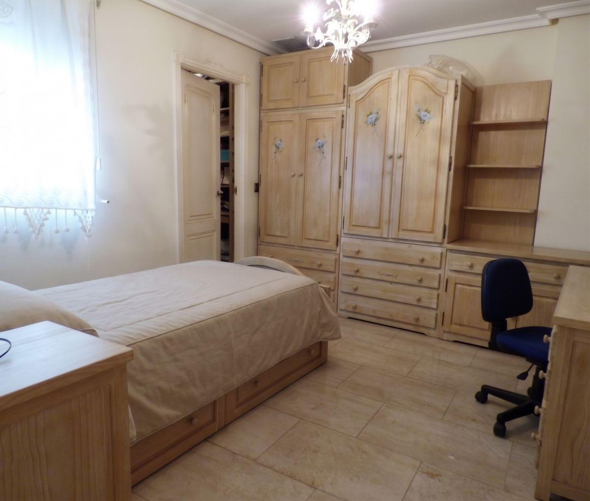Casa en Venta en Calle Don Alarico Lopez Teruel - 17