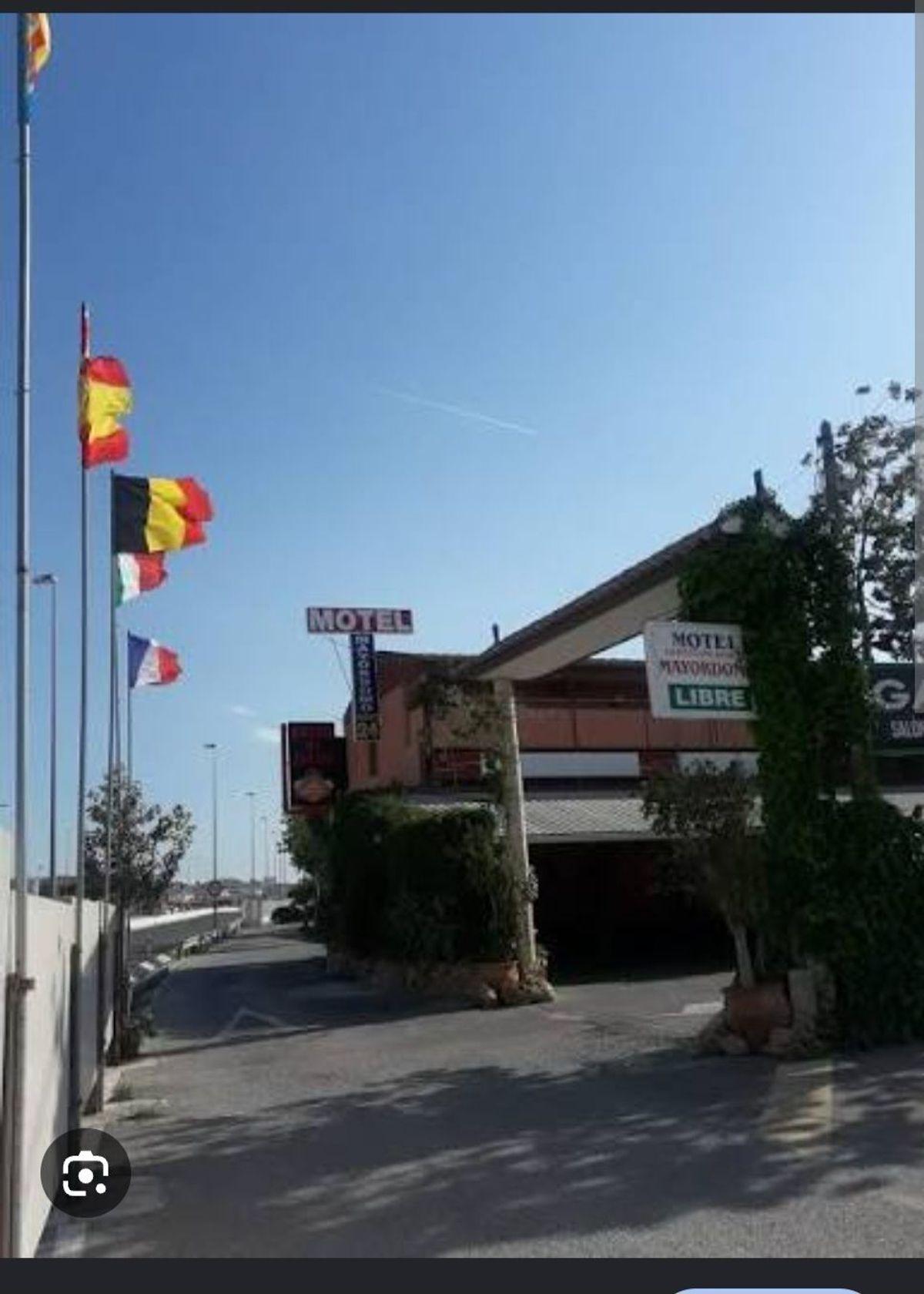 Edificio Comercial en Venta en Carretera Novelda - 2