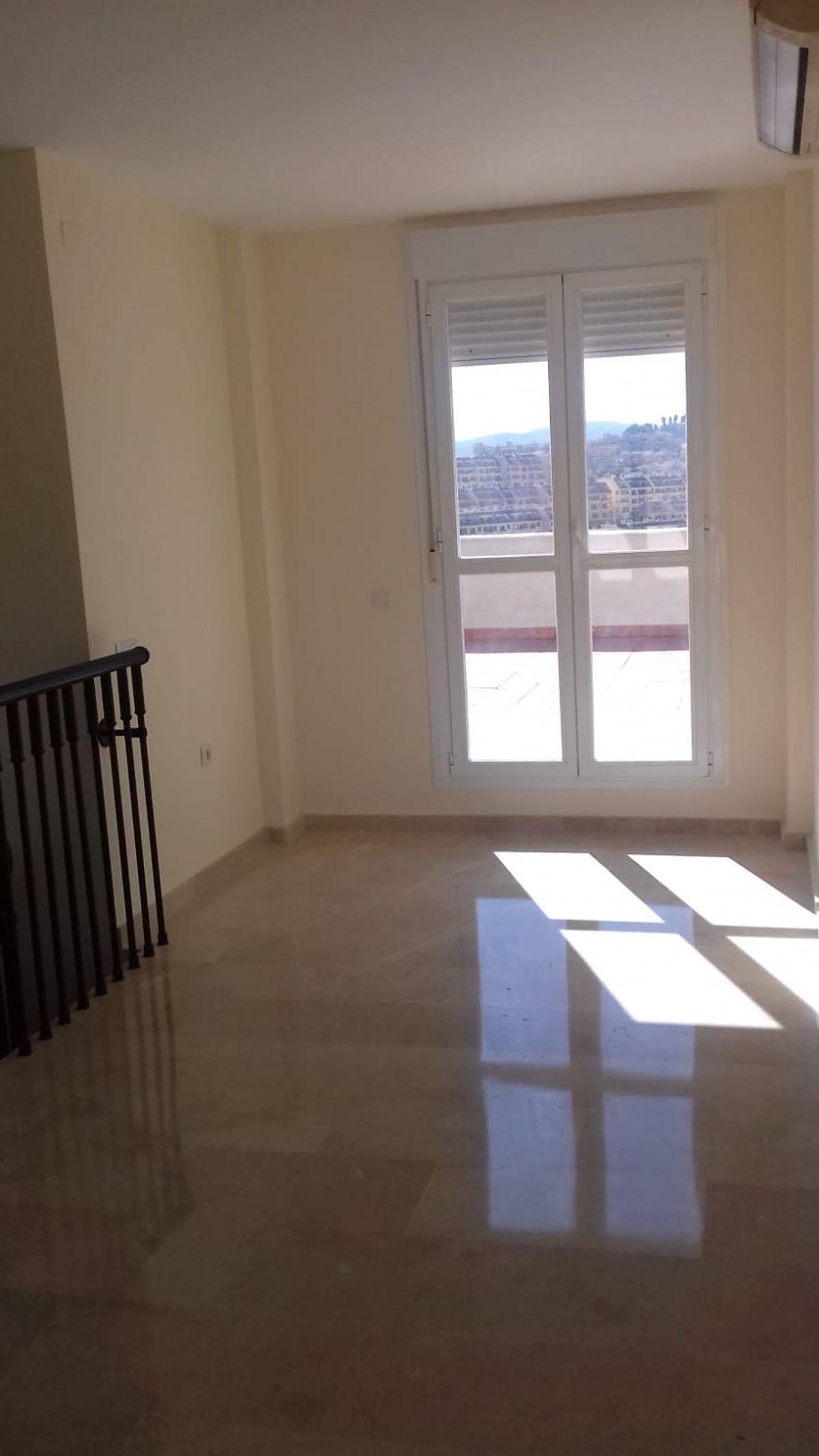 Piso en Venta en Urbanizacion Colinas de la Duquesa Fase I - 5