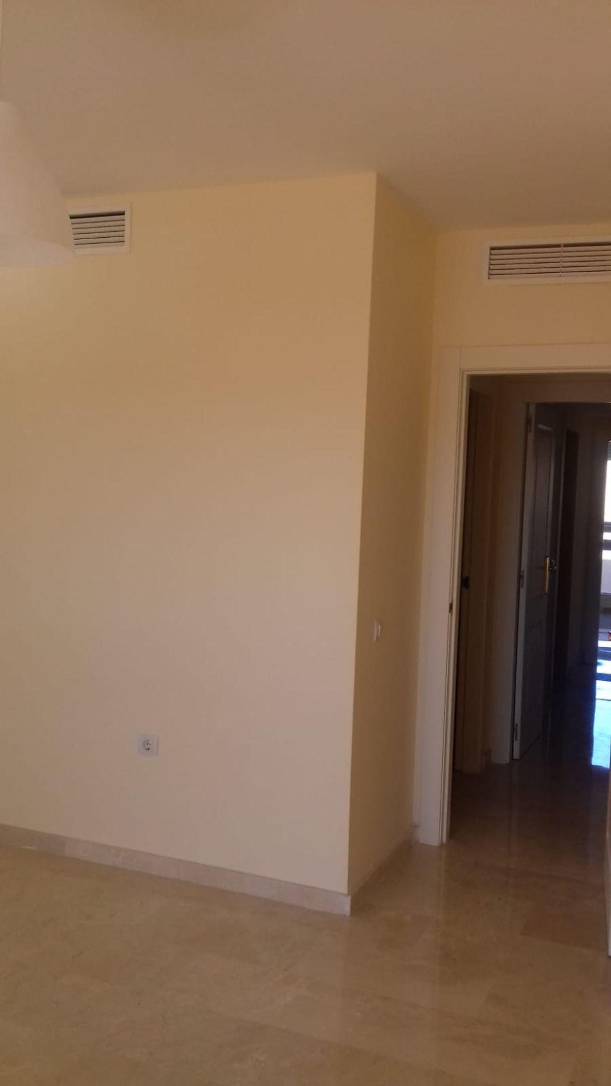 Piso en Venta en Urbanizacion Colinas de la Duquesa Fase I - 16