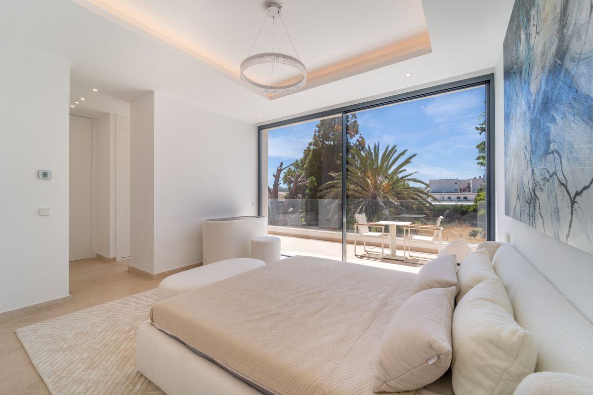 Villa en Venta en Calle Murcia - 11