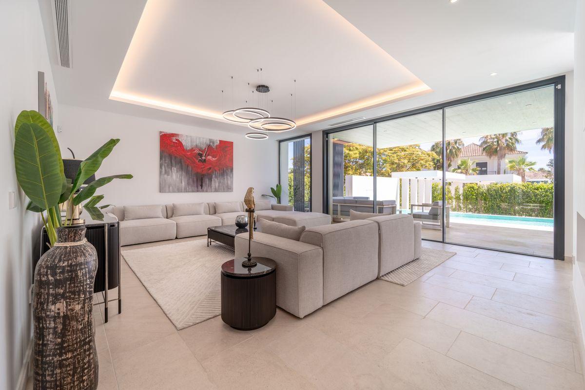 Villa en Venta en Calle Murcia - 2