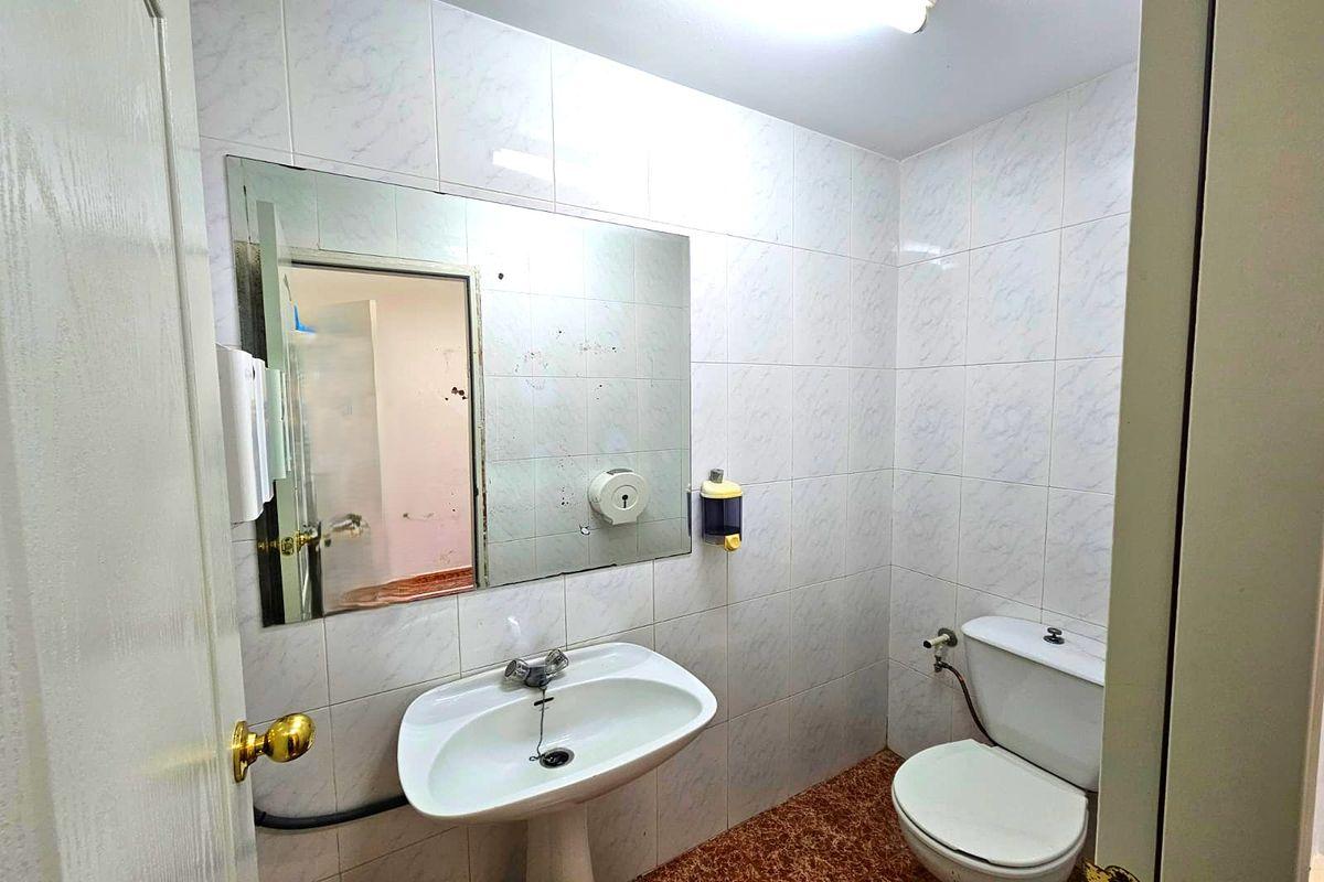 Local en Venta en Avenida Ciudad de Melilla - 7