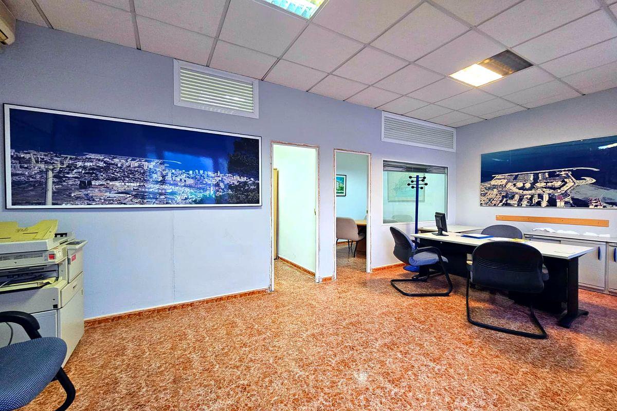 Local en Venta en Avenida Ciudad de Melilla - 2