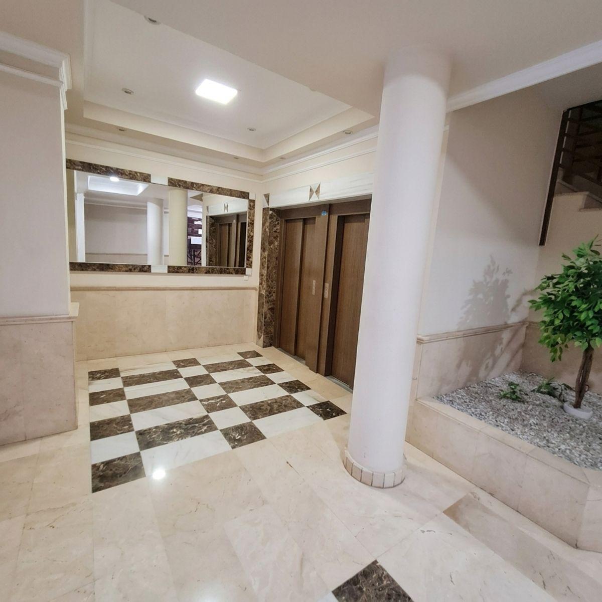 Piso en Venta en Calle de Deyanira - 11