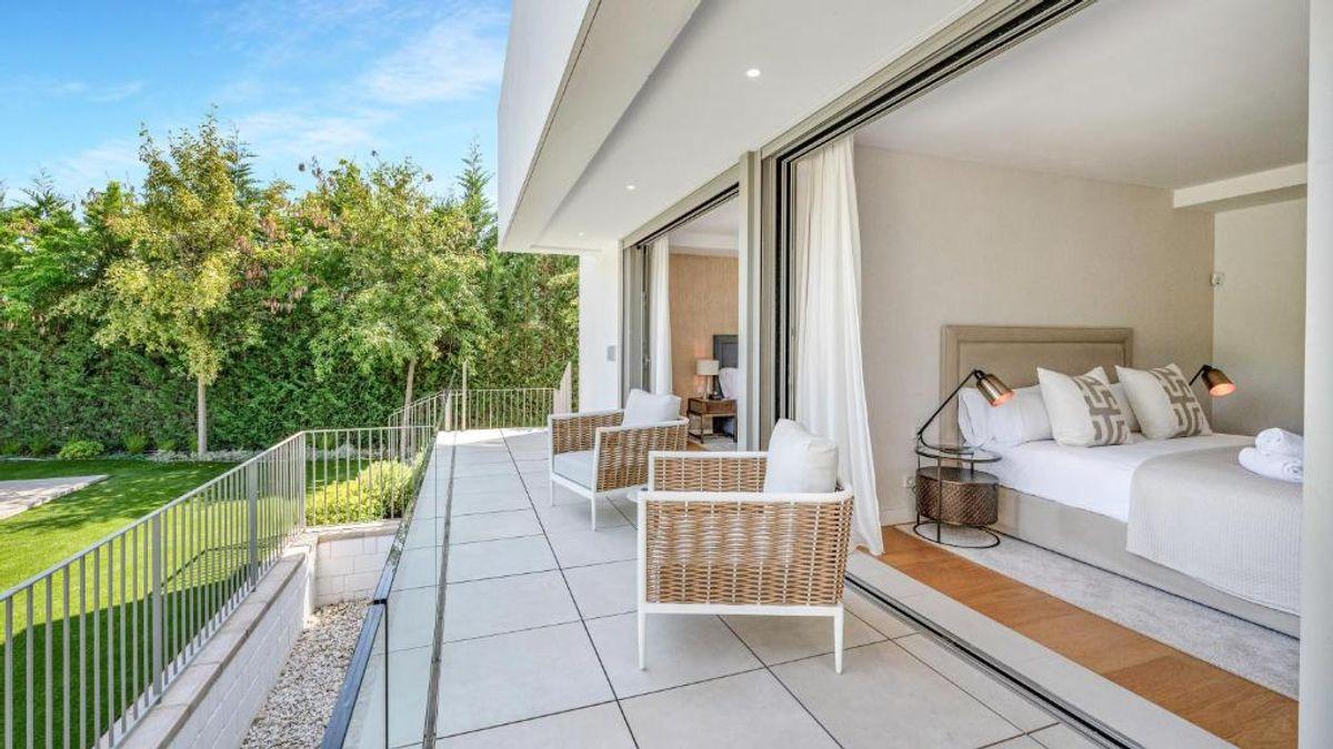 Villa en Venta en Calle Castaño - 24