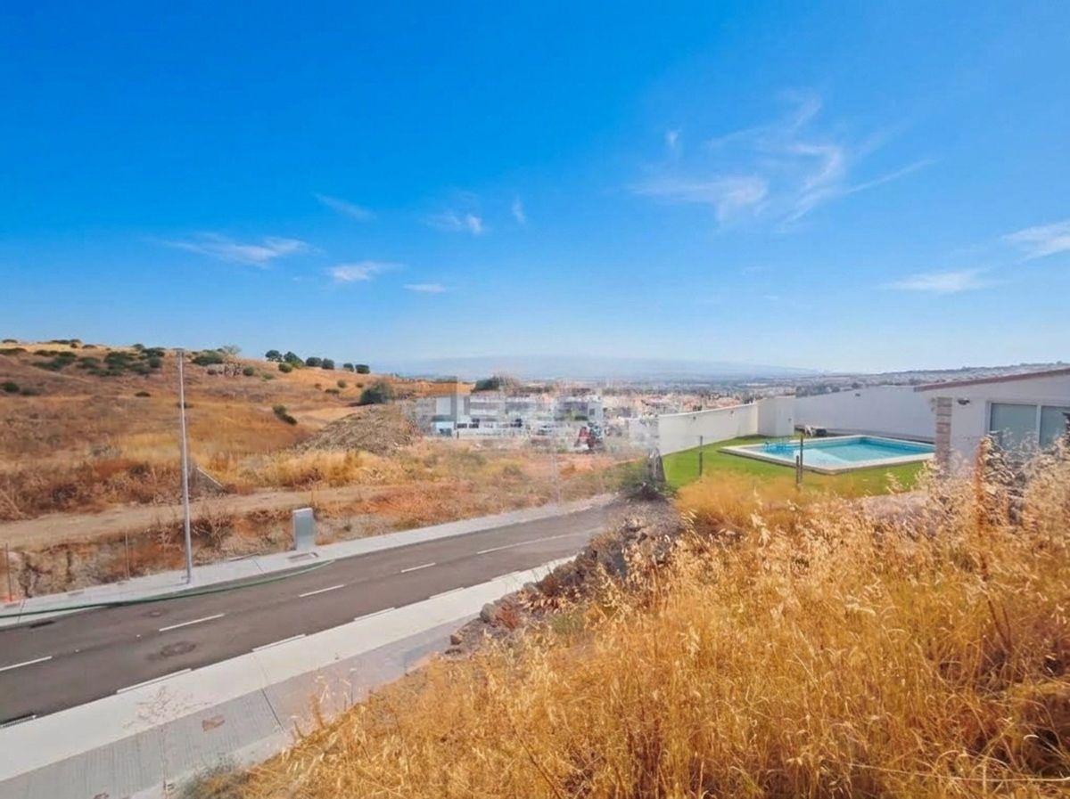 Solar en Venta en Calle Almanzor - 1