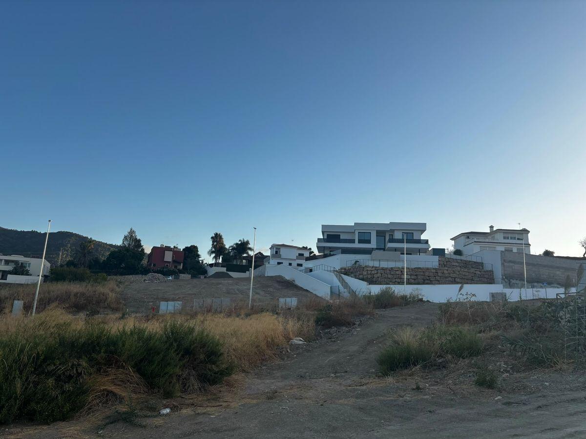 Solar en Venta en Calle Almanzor - 14