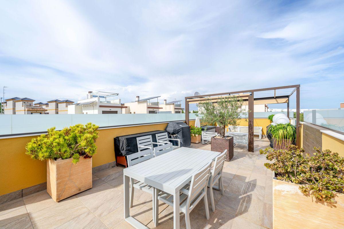 Casa en Venta en Calle La Herrada - 28