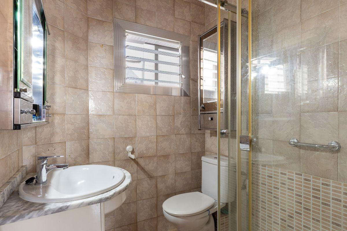 Piso en Venta en Avinguda del Doctor Waksman - 13