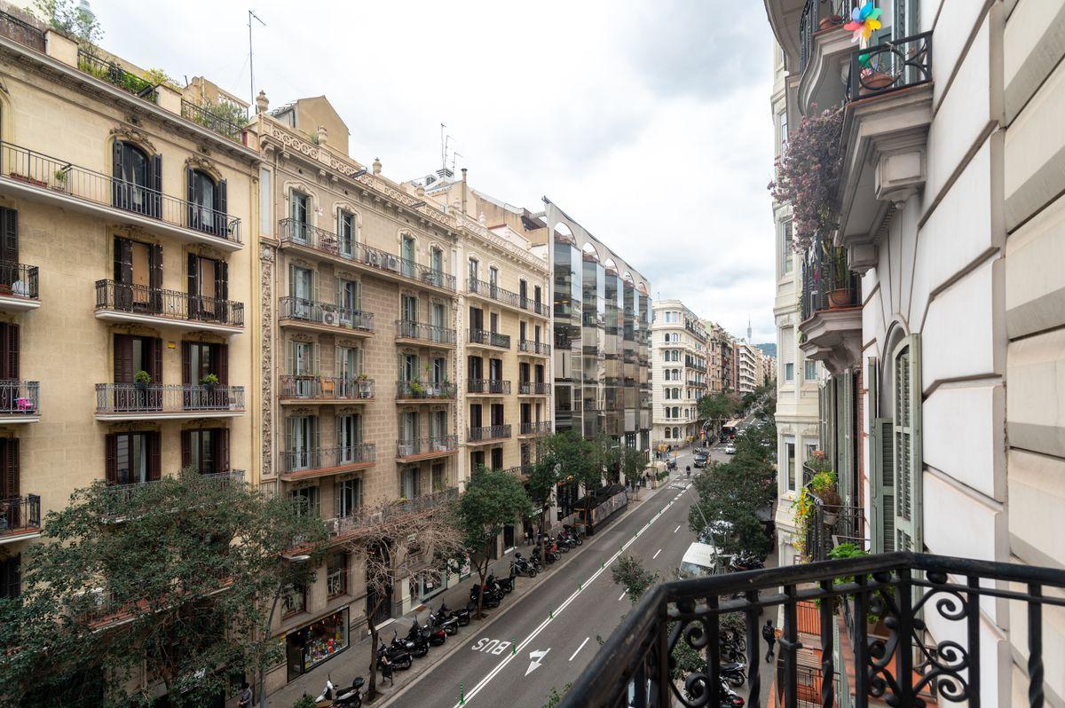 Piso en Alquiler - Carrer de Muntaner - 34