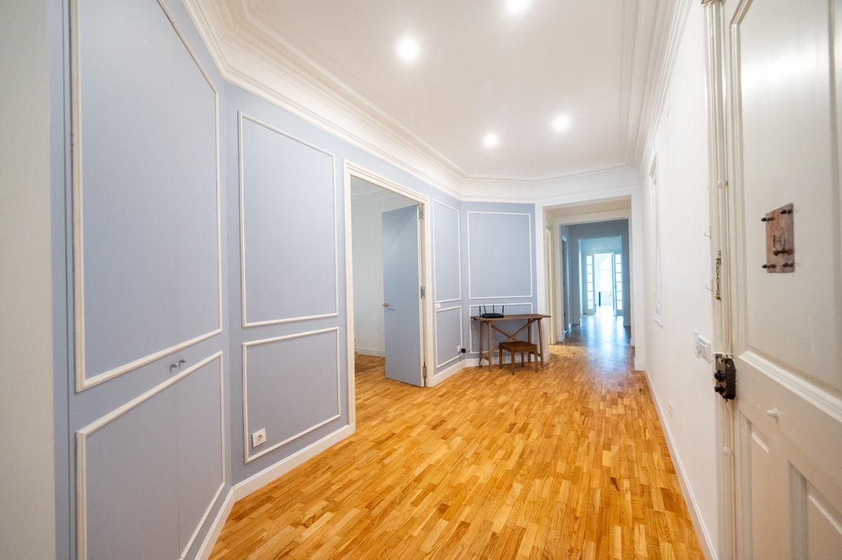 Piso en Alquiler - Carrer de Muntaner - 18